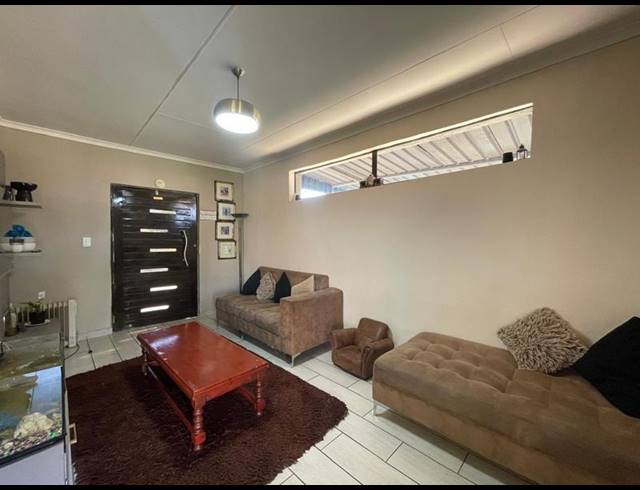 4 BEDROOM HOUSE FOR SALE IN ARCON PARK